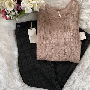 Free People Frappuccino Knit Sweater ~ XS 🌿